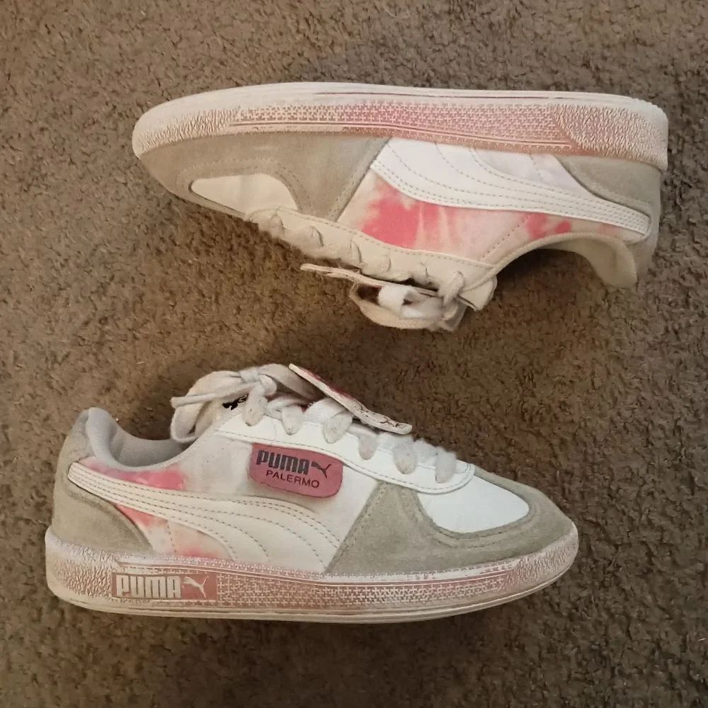 PUMA Palermo Hello Kitty and Friends Sneakers Girls Size 4 PRE-OWNED